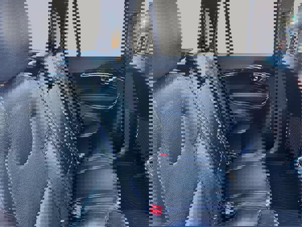 Used 2018 Volvo XC90 T6 Momentum w/ Convenience Package image 30