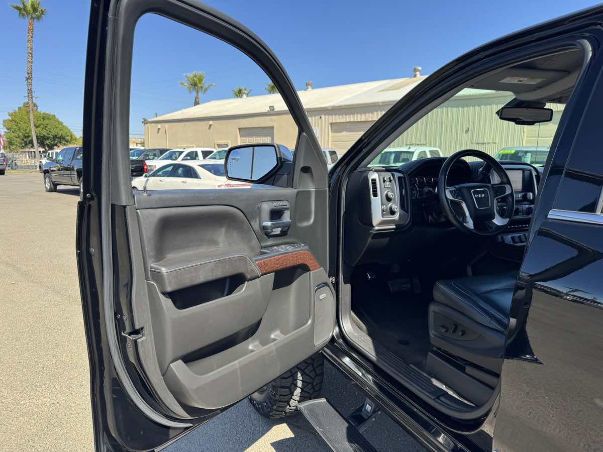 Used 2018 GMC Sierra 1500 SLT AWD/4WD image 22
