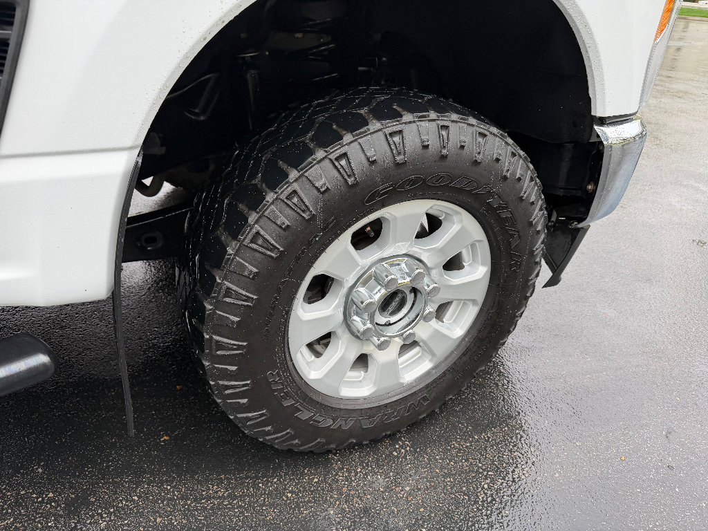 Used 2023 Ford F350 XLT w/ FX4 Off-Road Package image 14