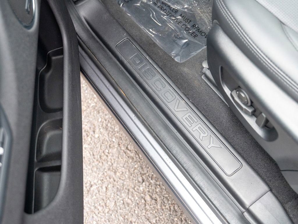 Certified 2024 Land Rover Discovery Sport S AWD/4WD image 17