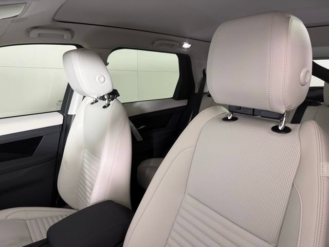 Used 2025 Land Rover Discovery Sport S AWD/4WD image 15