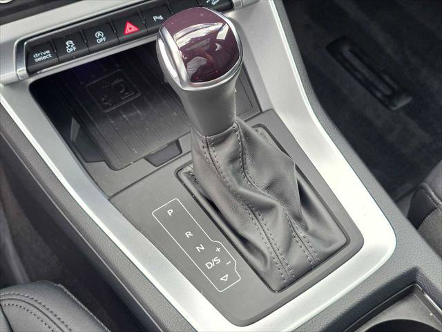 Certified 2025 Audi Q3 2.0T Premium Plus w/ Premium Plus Package AWD/4WD image 37