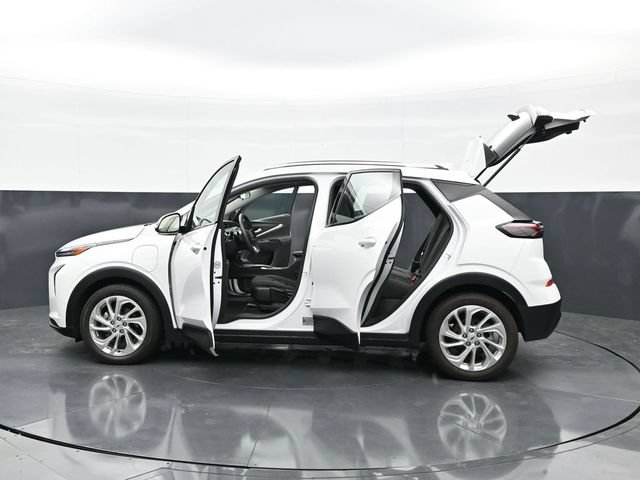 Used 2023 Chevrolet Bolt EUV LT w/ Driver Confidence Package FWD image 45