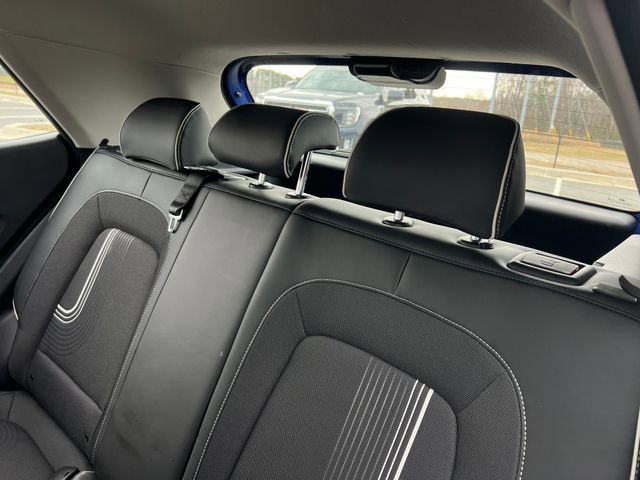 Used 2023 Hyundai Venue Limited image 20