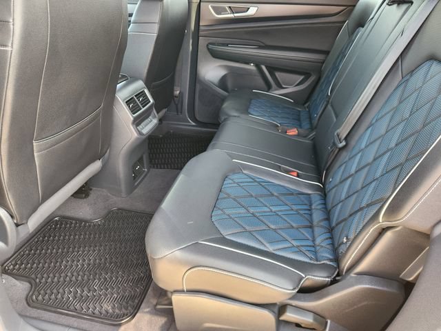 Used 2025 Volkswagen Atlas Cross Sport SEL Premium R-Line AWD/4WD image 30