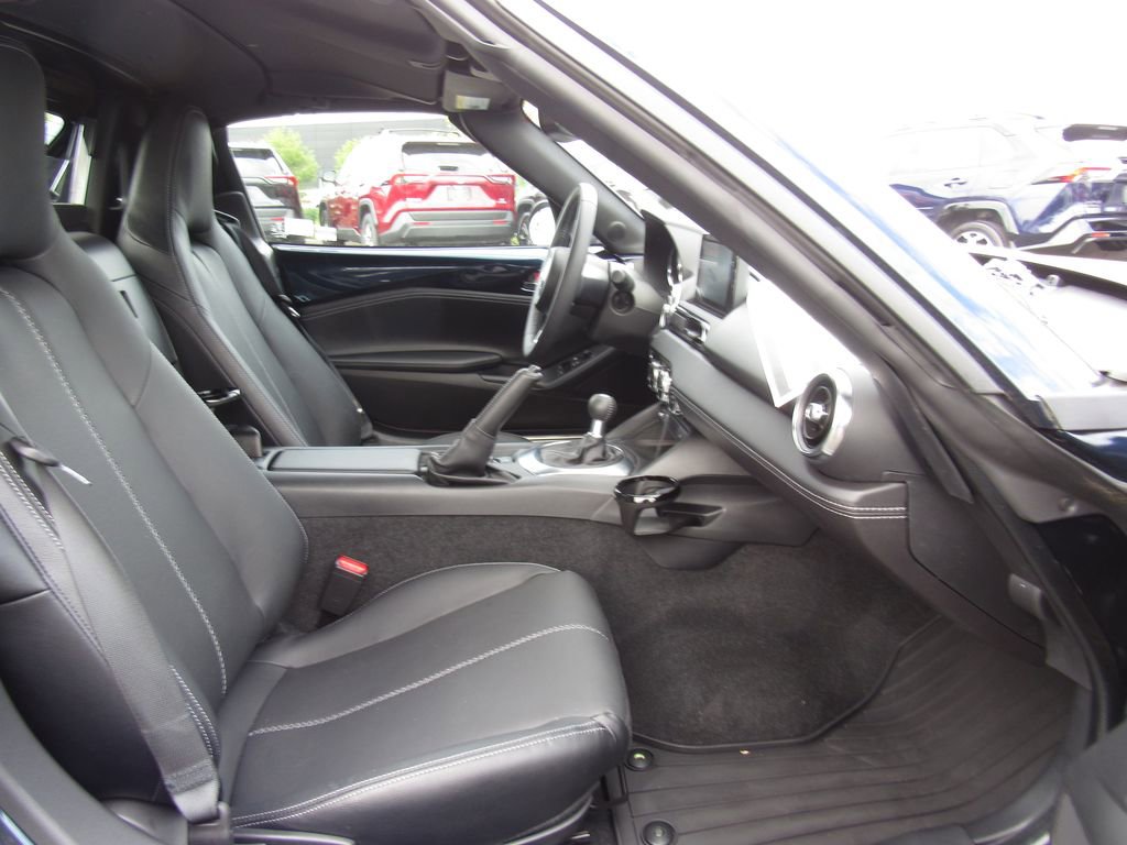 Used 2021 MAZDA MX-5 Miata RF Grand Touring RWD image 13