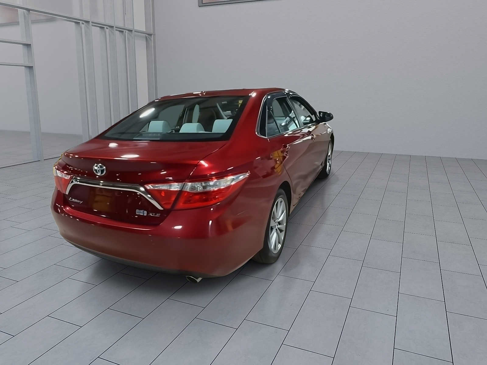 Used 2015 Toyota Camry XLE w/ Moonroof Package FWD image 8