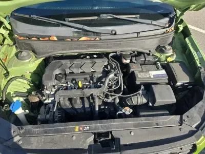 Used 2021 Hyundai Venue SE FWD image 11