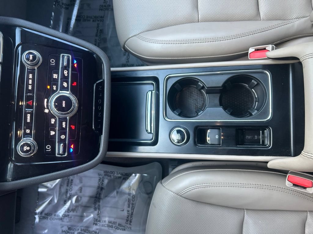 Used 2020 Lincoln Corsair FWD w/ Equipment Group 101A image 17