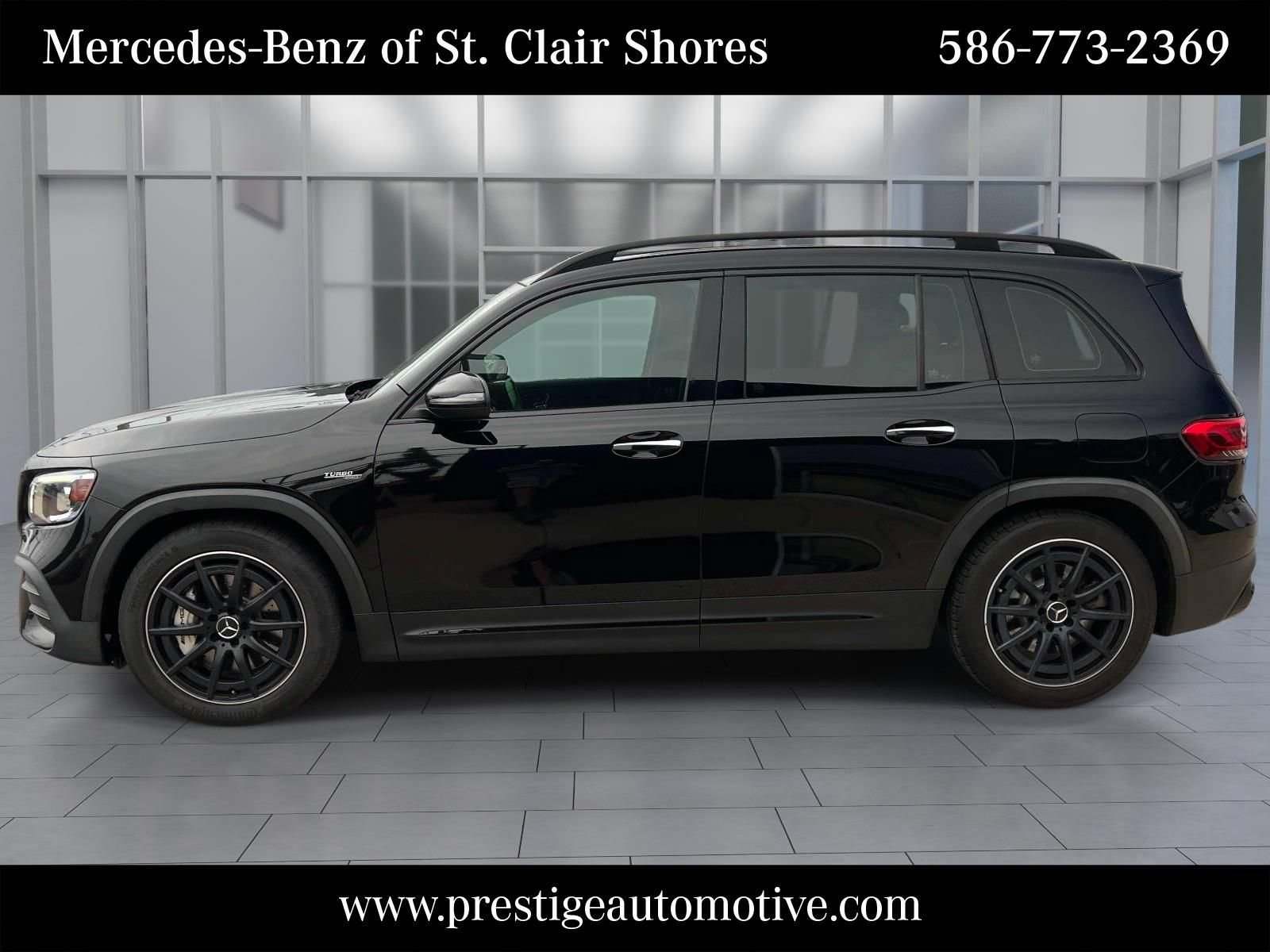 Used 2021 Mercedes-Benz GLB 35 AMG 4MATIC image 2