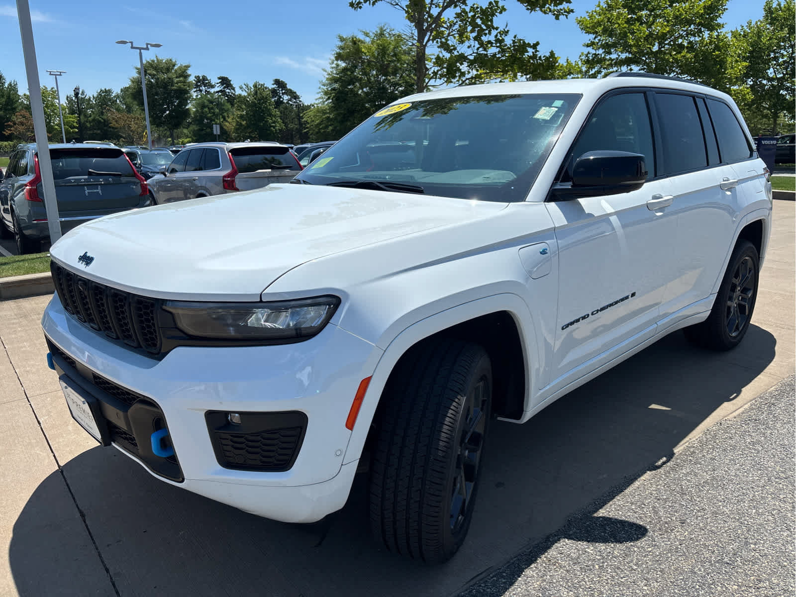 Used 2023 Jeep Grand Cherokee 30th Anniversary AWD/4WD image 4