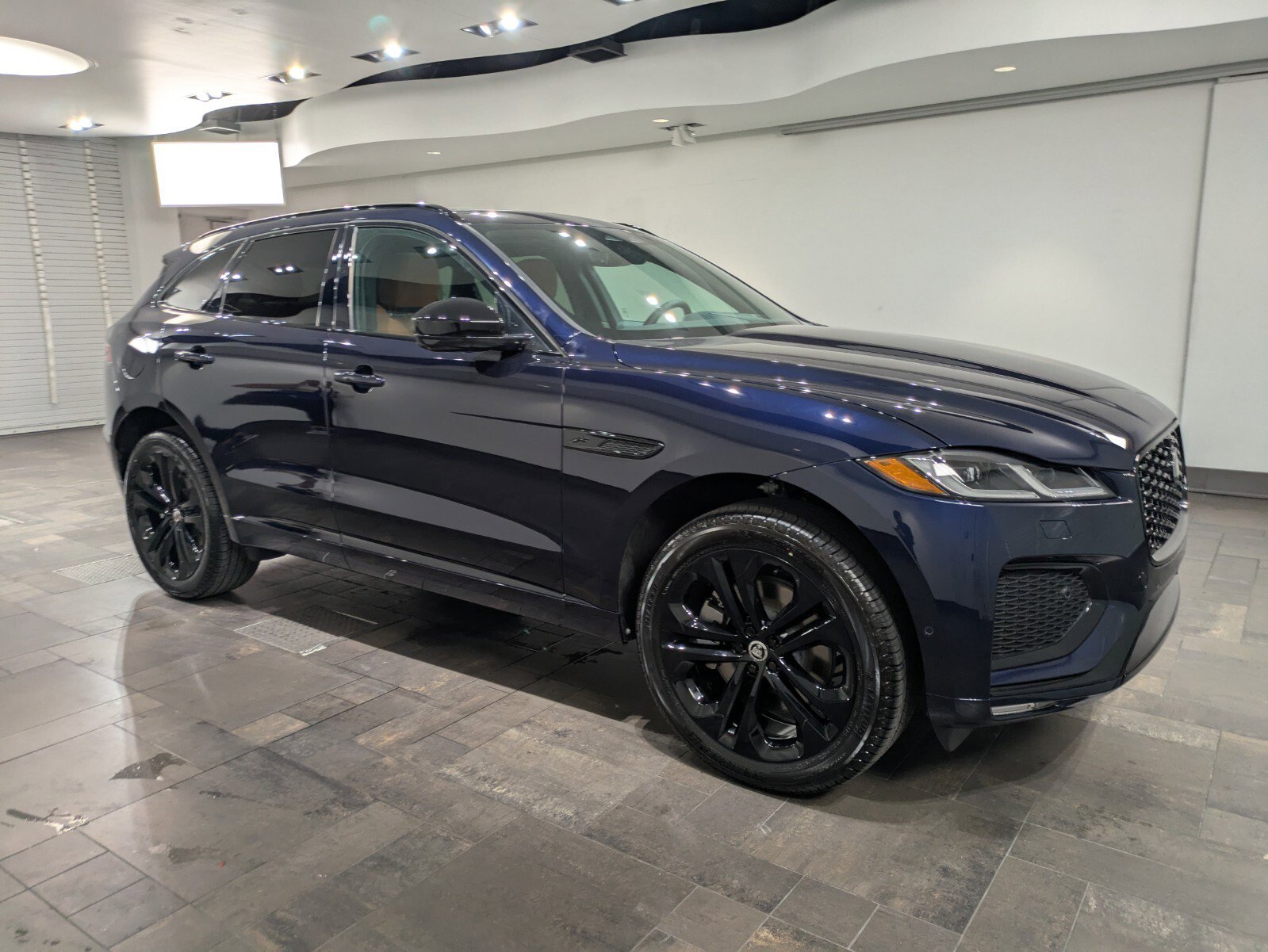 New 2026 Jaguar F-PACE R-Dynamic S image 26