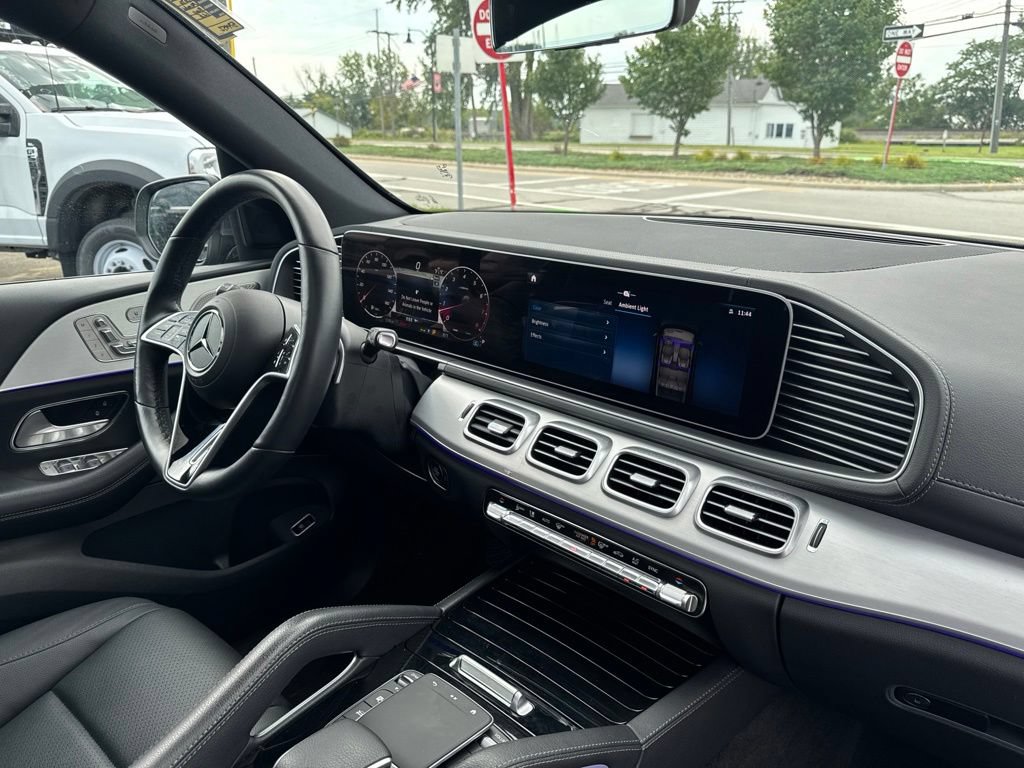 Used 2026 Mercedes-Benz GLE 350 4MATIC w/ Driver Assistance Package image 38