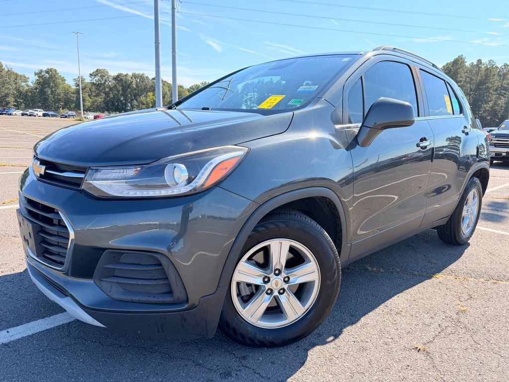 Used 2018 Chevrolet Trax LT w/ LT Convenience Package FWD image 2