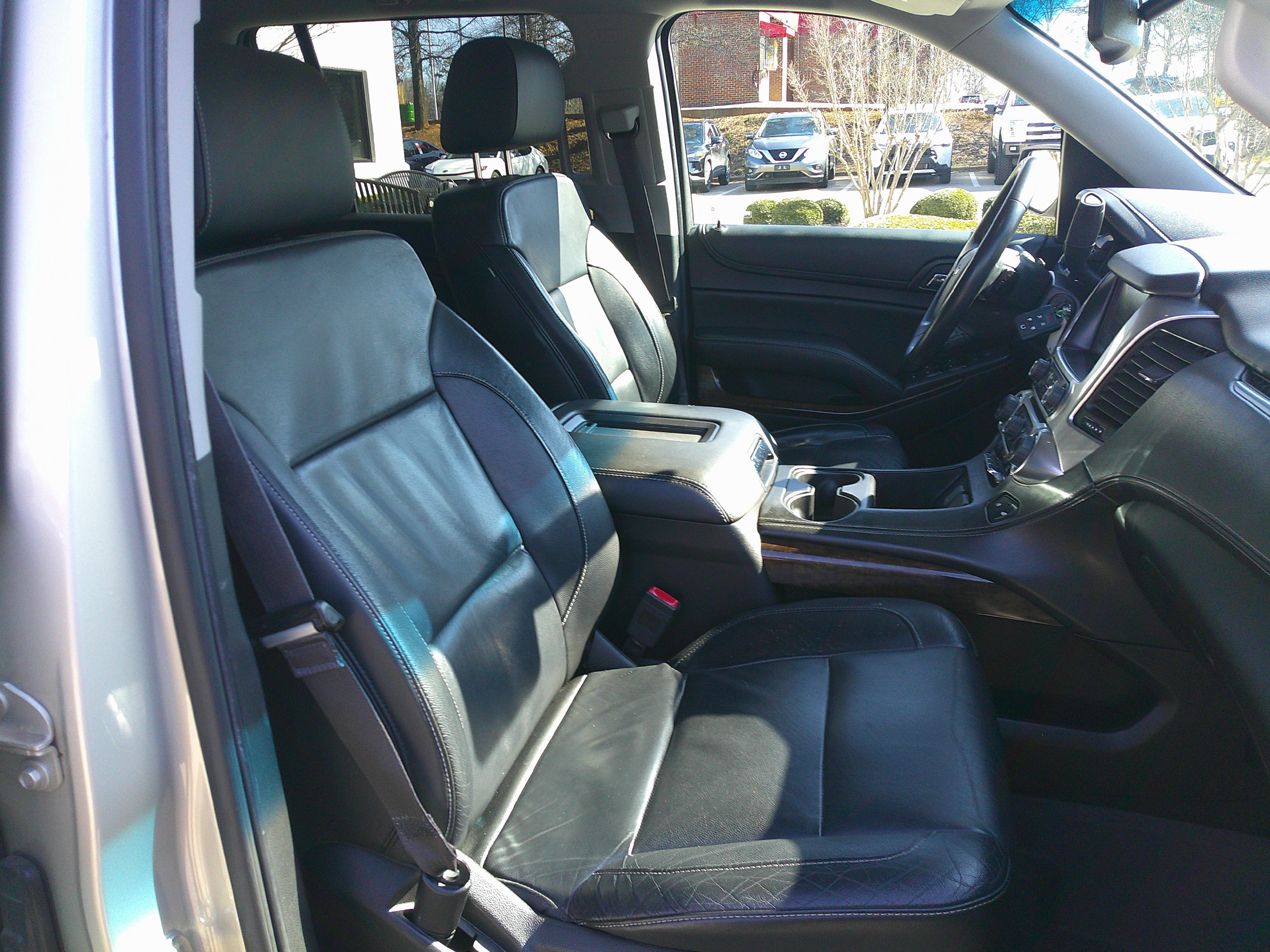 Used 2017 Chevrolet Suburban LT image 34