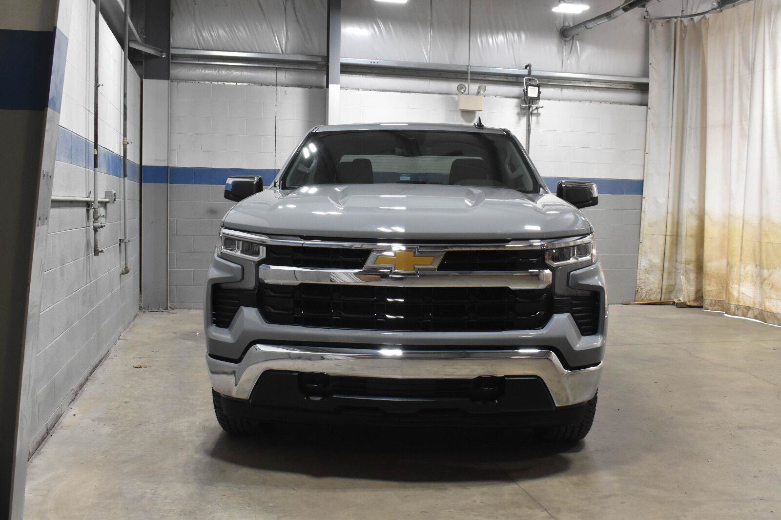 Used 2024 Chevrolet Silverado 1500 LT AWD/4WD image 27