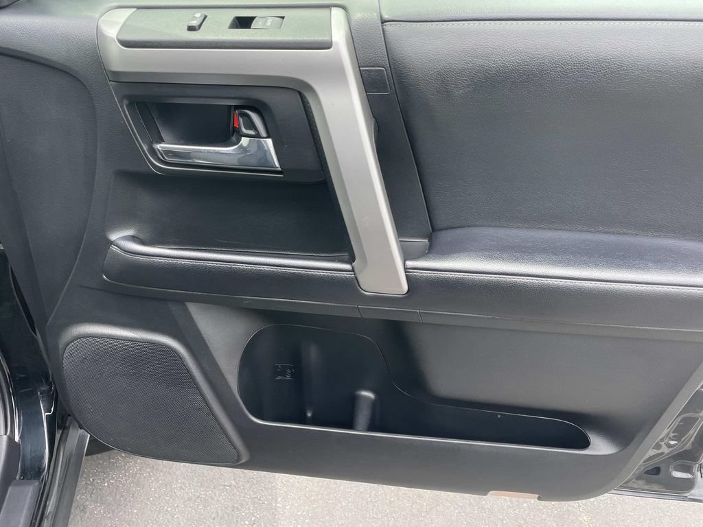 Used 2022 Toyota 4Runner SR5 RWD image 27