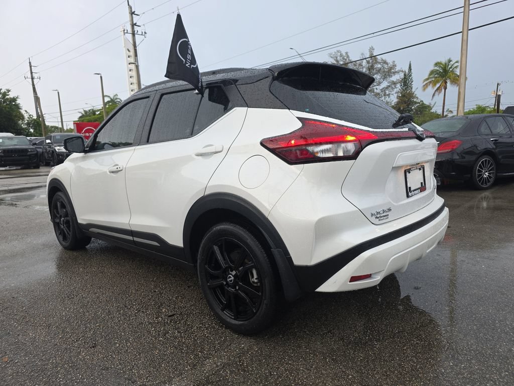 Certified 2024 Nissan Kicks SR FWD image 7