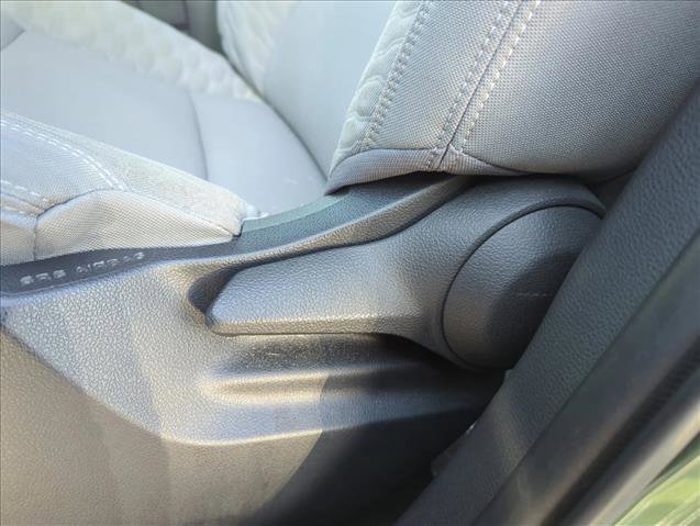 Used 2022 Toyota Tundra SR5 w/ SR5 Convenience Package image 9