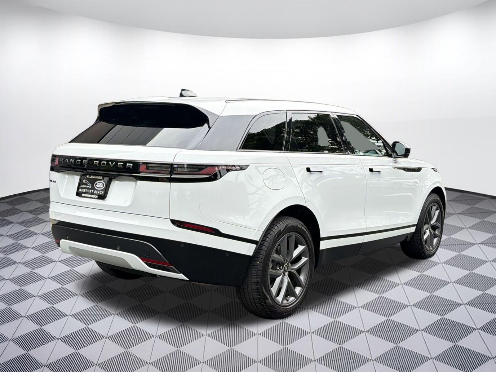 Used 2026 Land Rover Range Rover Velar Dynamic SE AWD/4WD image 9