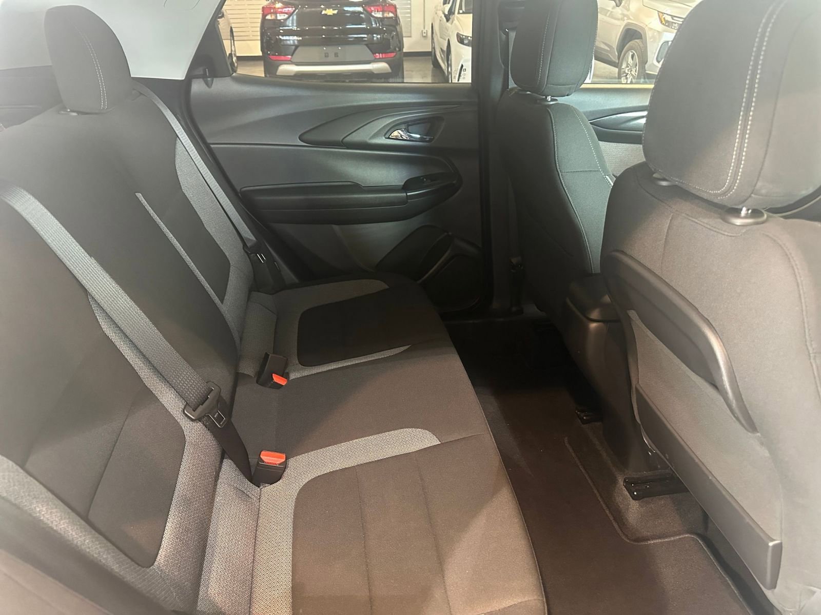 Used 2025 Chevrolet TrailBlazer LT image 37