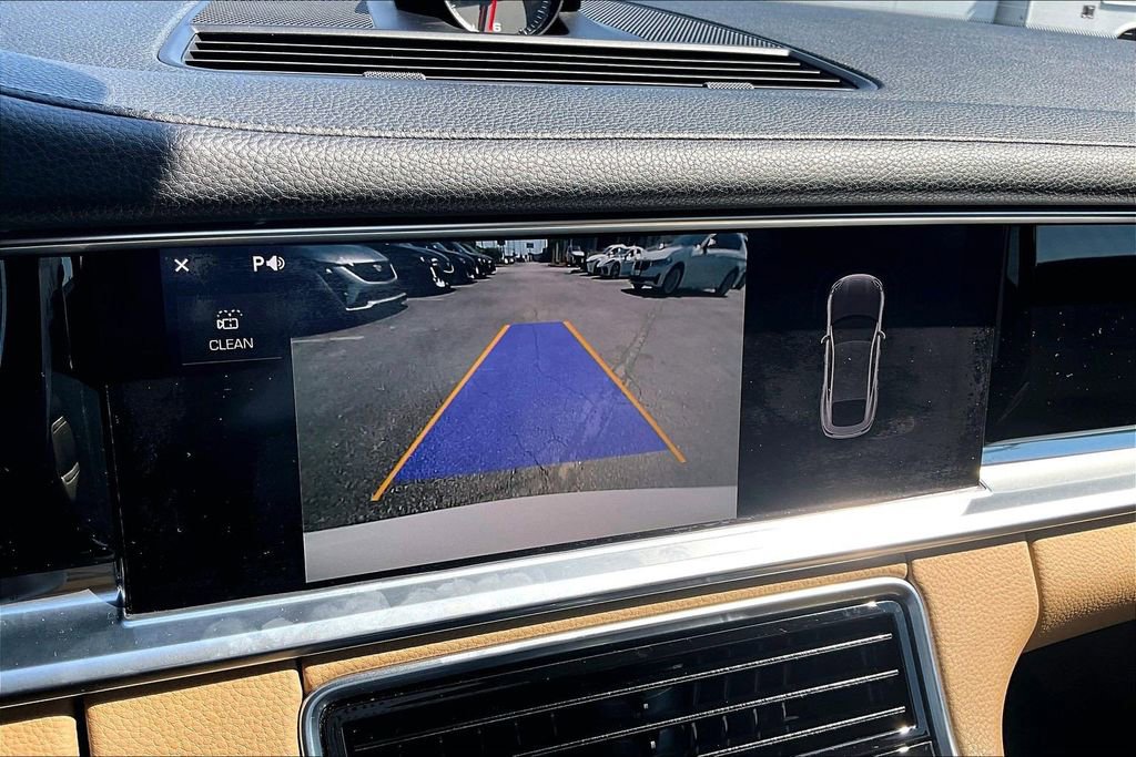 Used 2018 Porsche Panamera 4 image 14