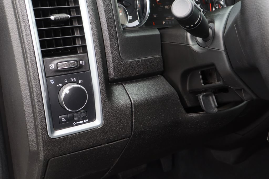Used 2022 RAM 1500 Classic SLT w/ Electronics Group AWD/4WD image 13