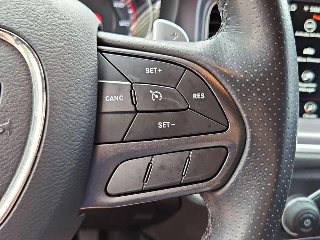 Used 2020 Dodge Charger SXT AWD/4WD image 12