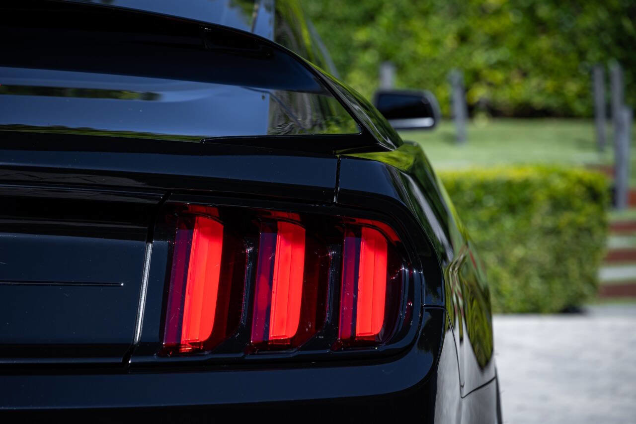 Used 2019 Ford Mustang Shelby GT350R w/ GT350R Equipment Group 920A image 33