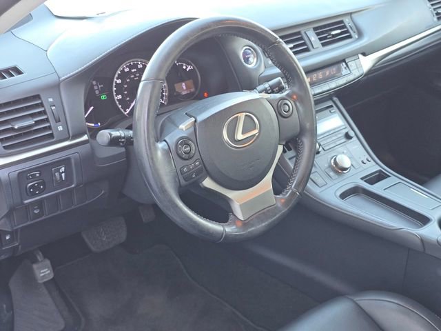 Used 2017 Lexus CT 200h w/ Seat Comfort Package image 9