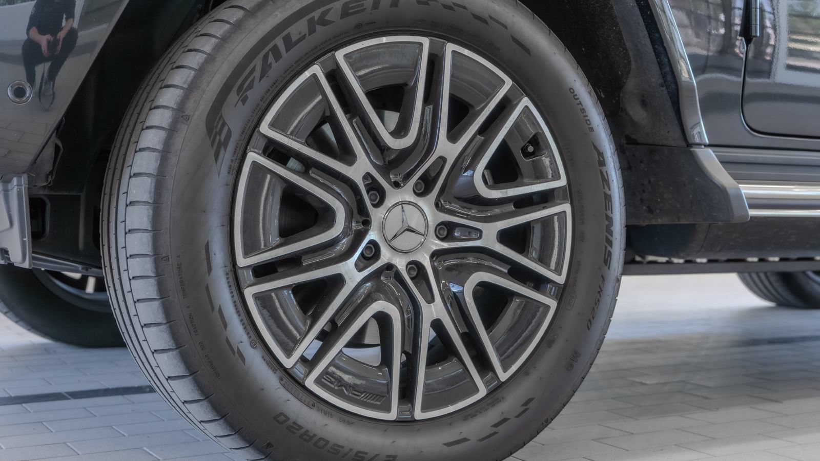 Used 2025 Mercedes-Benz G 580 w/ EQ Technology image 30