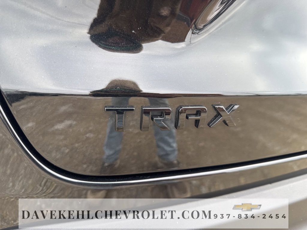 Used 2025 Chevrolet Trax RS w/ Driver Confidence Package image 40