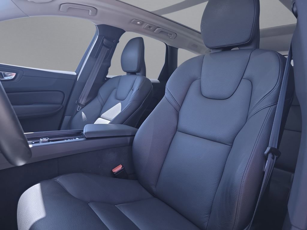 Certified 2023 Volvo XC60 T8 Plus AWD/4WD image 17