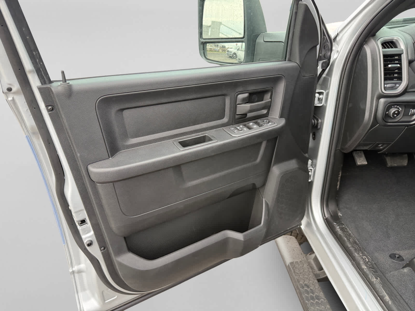 New 2027 RAM 2500 Tradesman AWD/4WD image 10