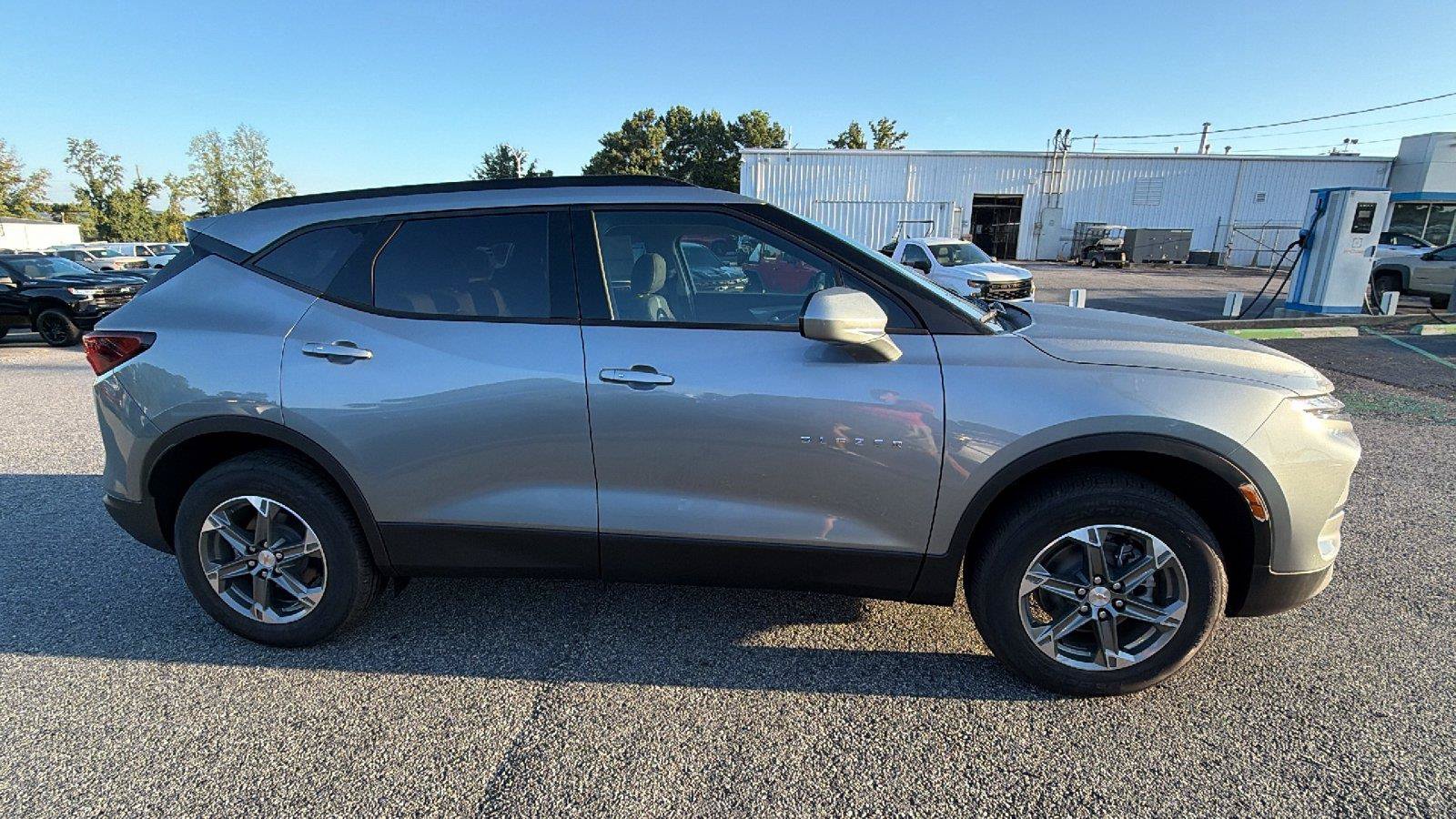 New 2026 Chevrolet Blazer LT w/ Convenience Package FWD image 7