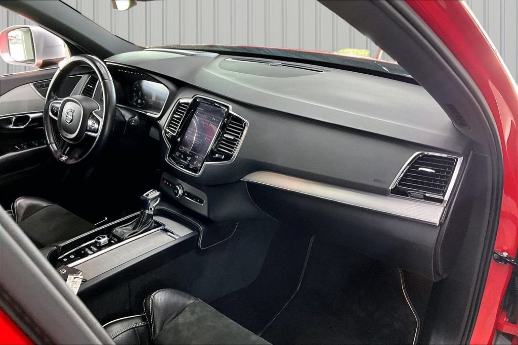 Used 2016 Volvo XC90 T6 R-Design w/ Vision Package AWD/4WD image 29
