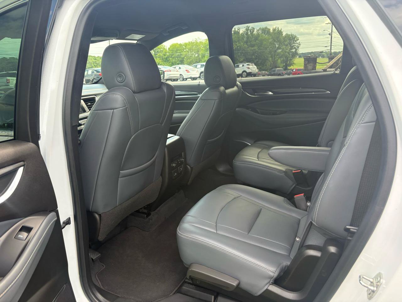 Used 2022 Buick Enclave Premium FWD image 25