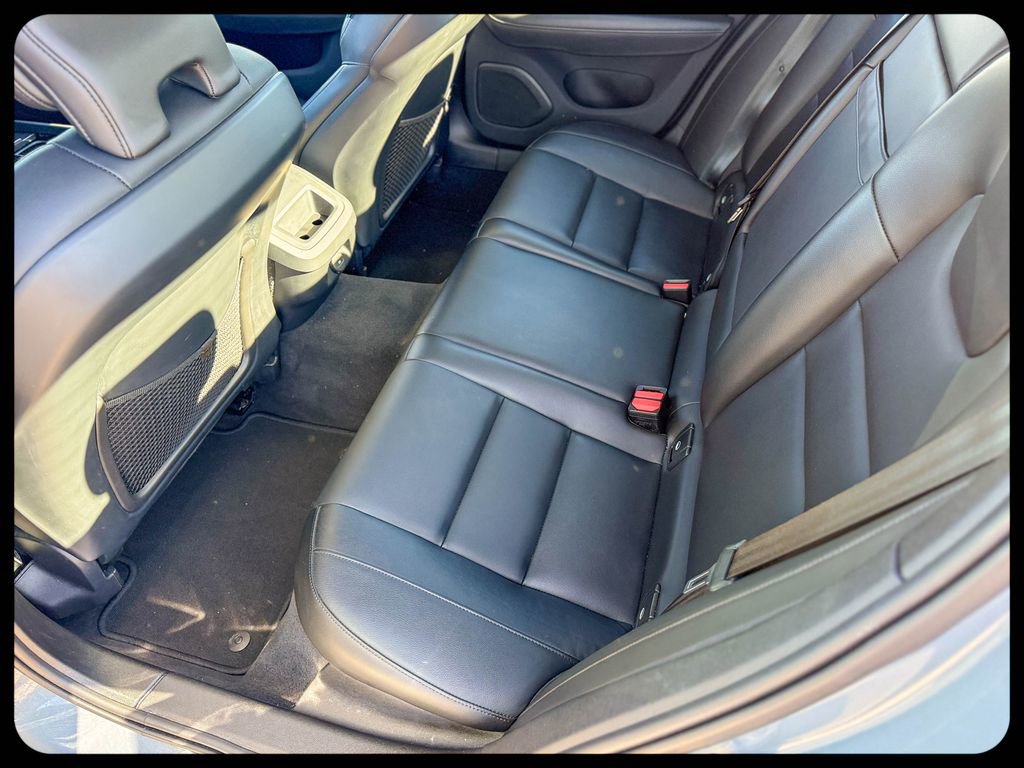 Used 2024 Volvo S60 B5 Core image 18