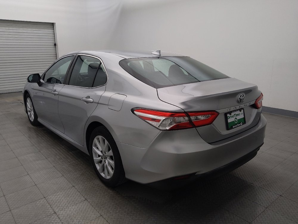 Used 2019 Toyota Camry LE image 5