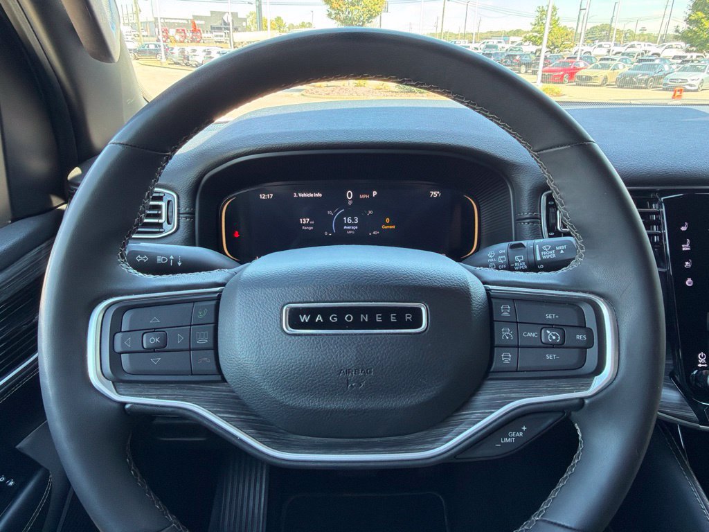 Used 2024 Jeep Wagoneer Series II w/ Flexible Seating Group AWD/4WD image 18