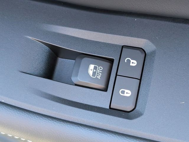 New 2026 Jeep Grand Cherokee Laredo AWD/4WD image 33