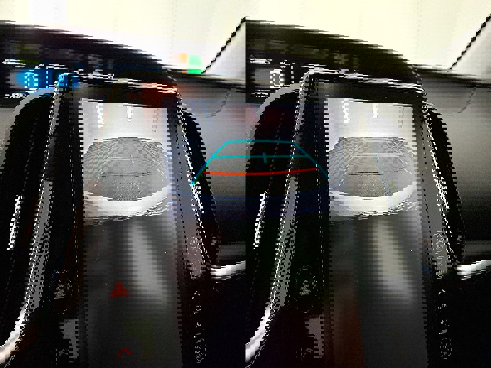 Used 2018 Toyota Prius Prime Advanced image 15