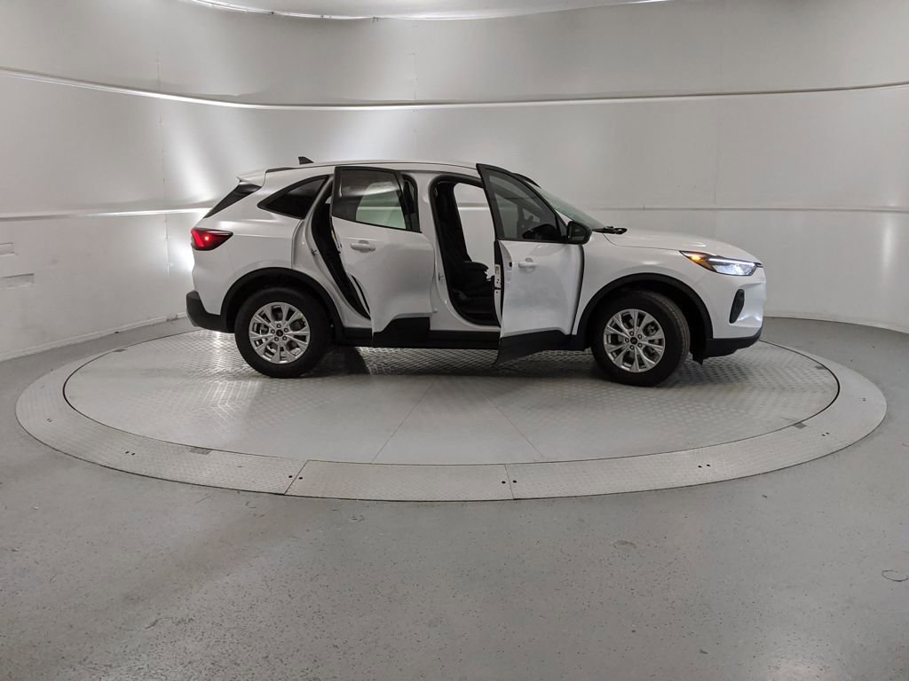 New 2026 Ford Escape Active image 8