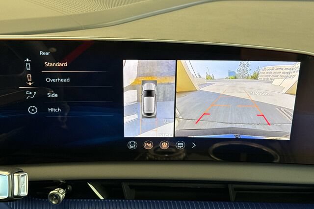 New 2027 Cadillac Optiq Luxury w/ LPO, Floor Liner Package AWD/4WD image 20