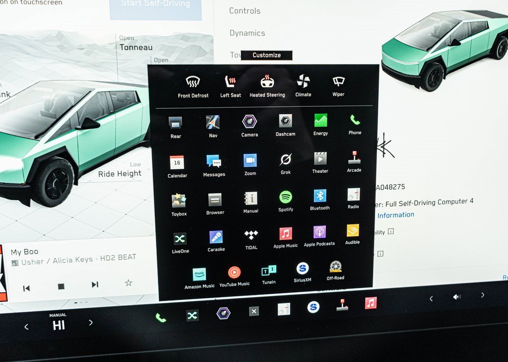 Used 2024 Tesla Cybertruck AWD Crew Cab image 10