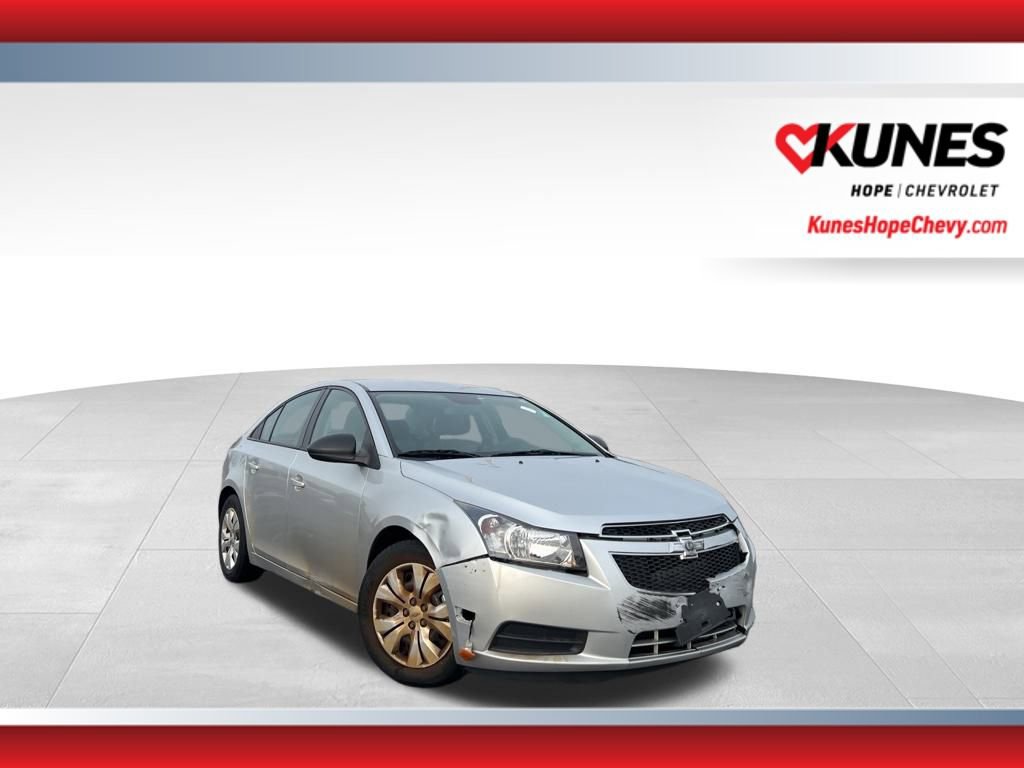 Used 2014 Chevrolet Cruze LS image 1