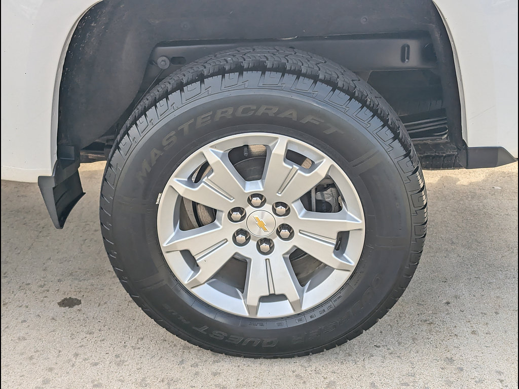 Used 2022 Chevrolet Colorado LT w/ LT Convenience Package AWD/4WD image 14