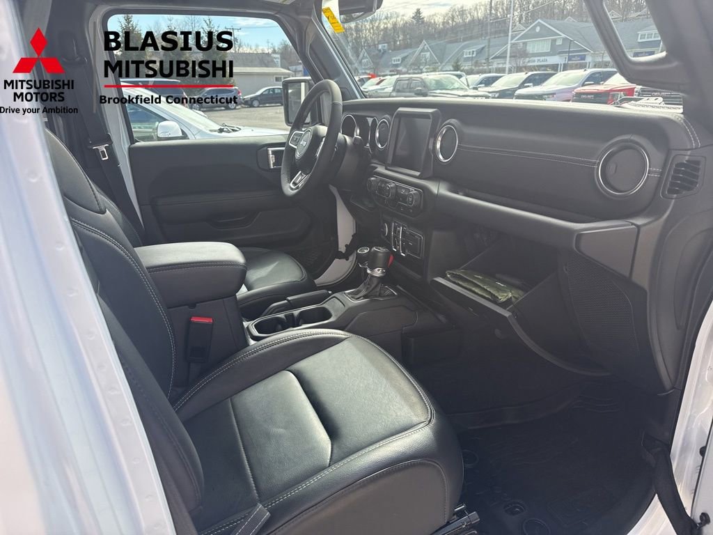 Used 2023 Jeep Wrangler Unlimited Sahara w/ Cold Weather Group image 46
