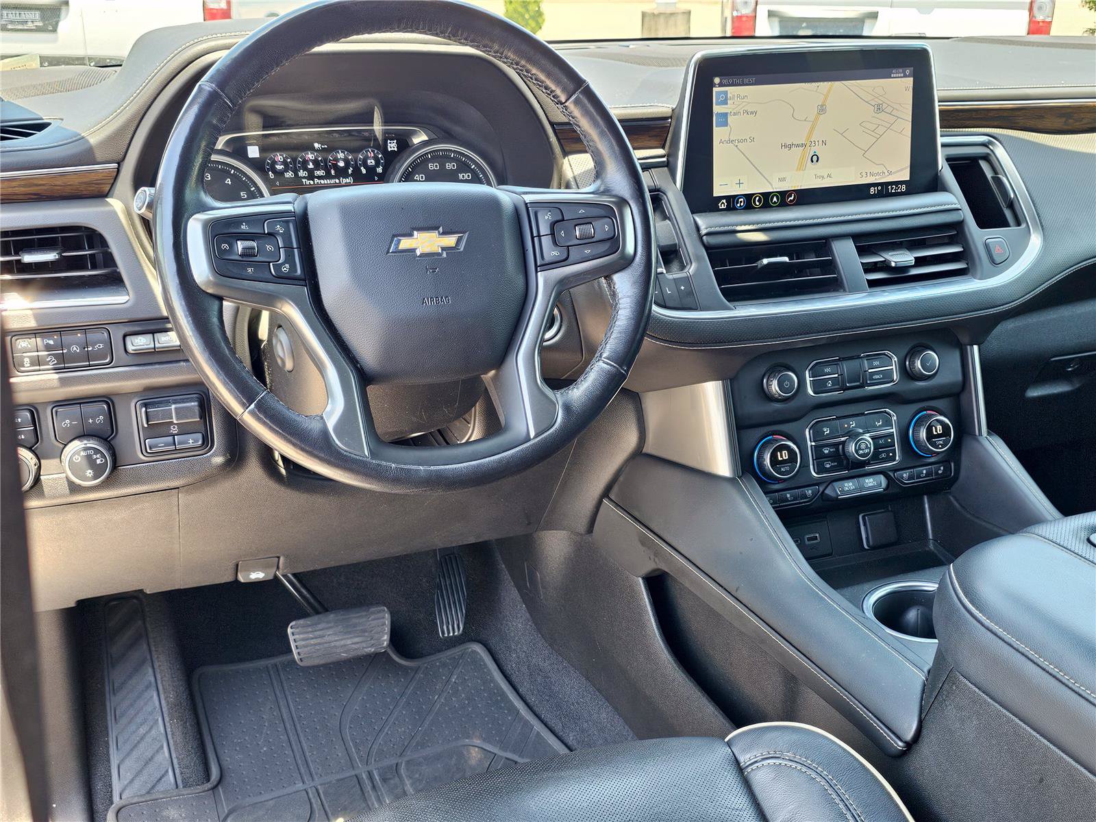 Used 2021 Chevrolet Tahoe Premier w/ Premium Package AWD/4WD image 37
