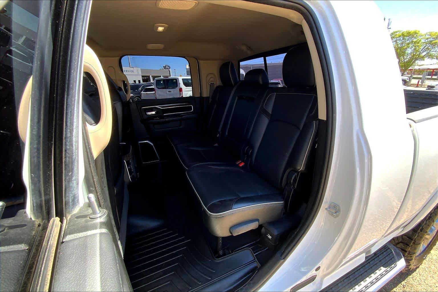 Used 2021 RAM 2500 Laramie w/ Chrome Appearance Group image 21